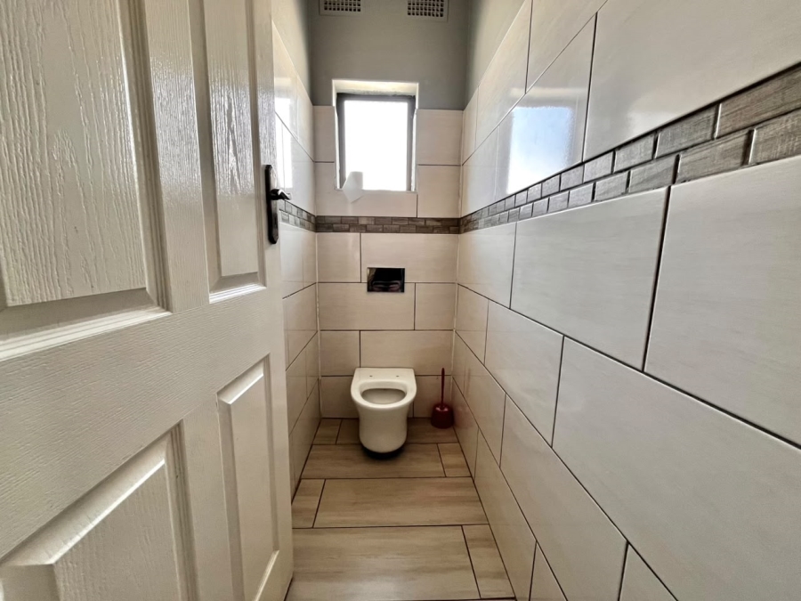 3 Bedroom Property for Sale in Rustenburg North North West